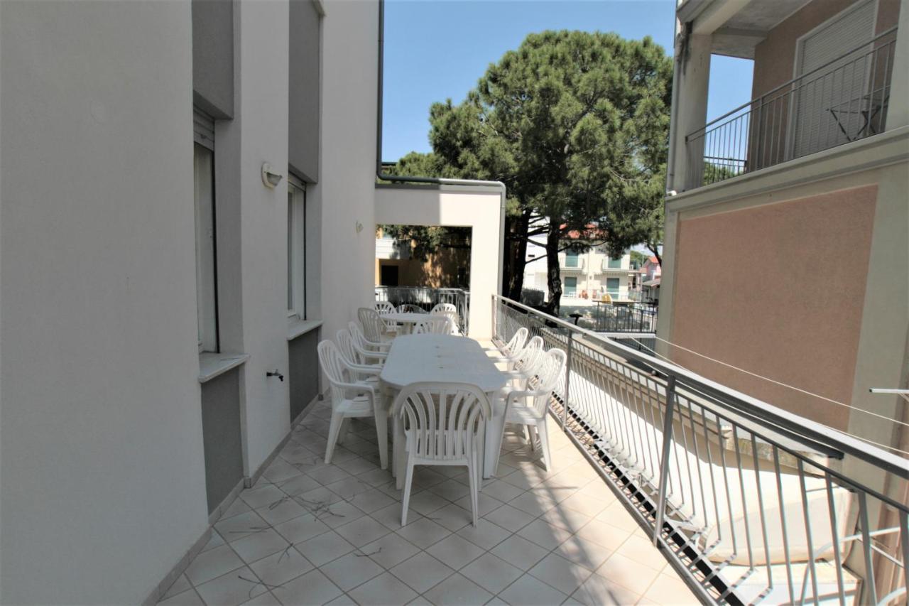 Flavia Apartment ลิโดดิเยโซโล ภายนอก รูปภาพ