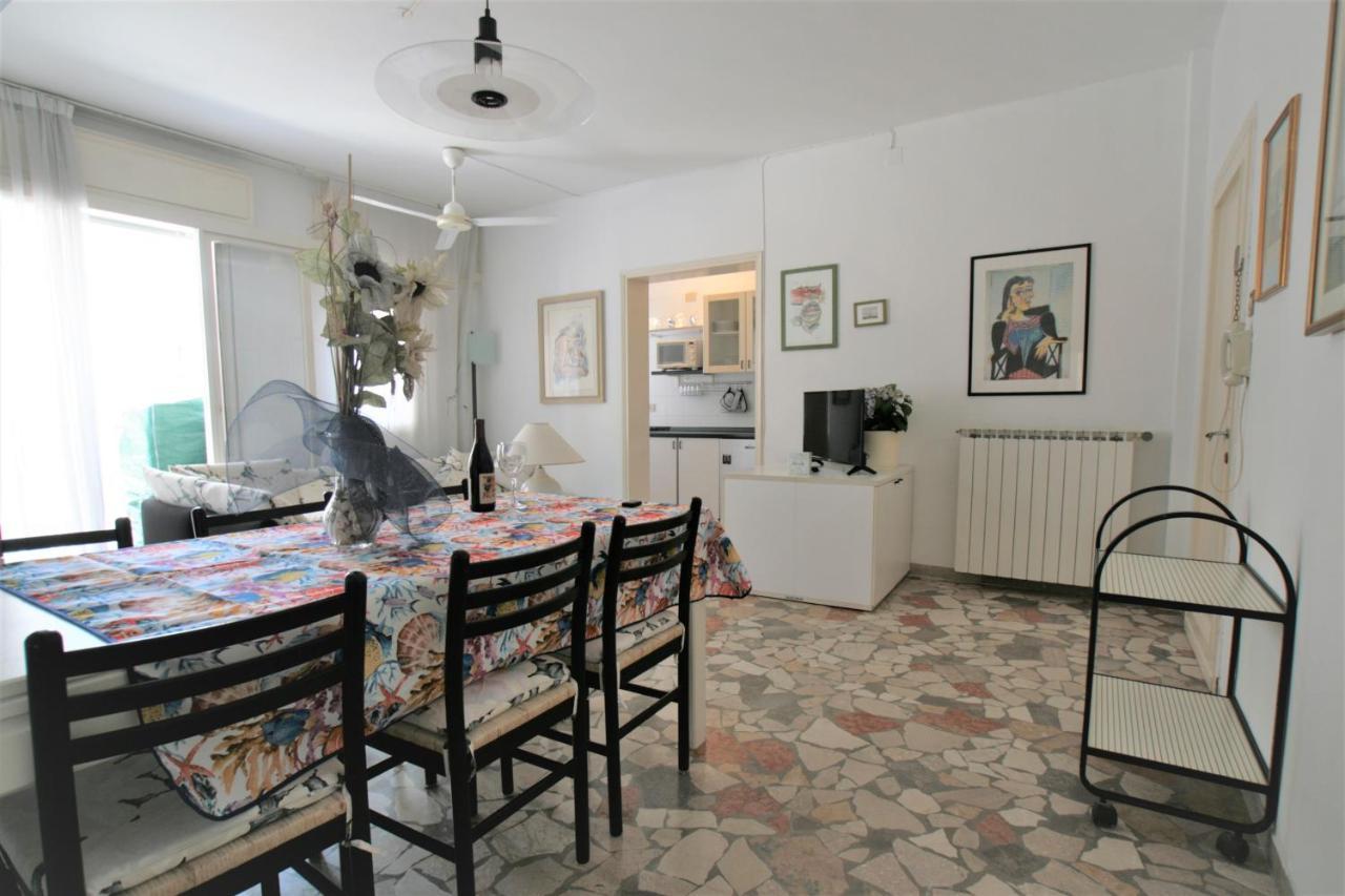 Flavia Apartment ลิโดดิเยโซโล ภายนอก รูปภาพ